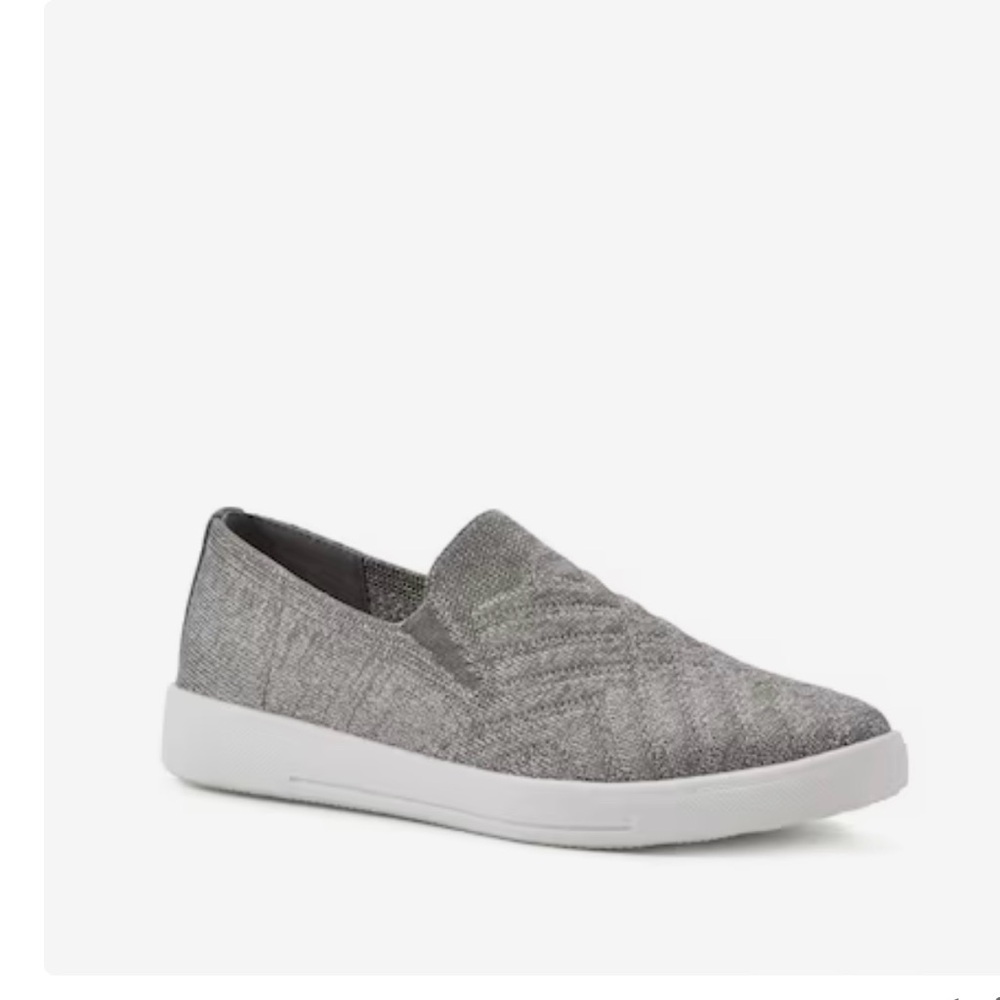 NWT White Mountain sneakers